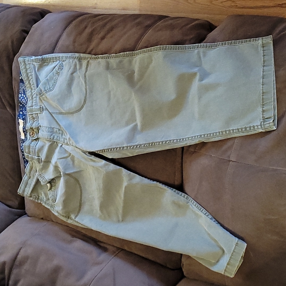 Levi's capris